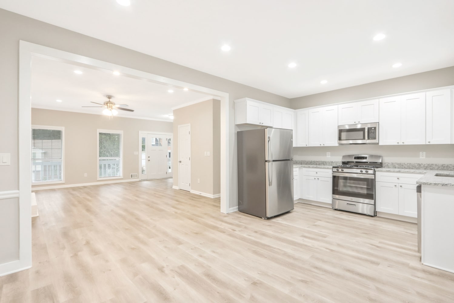 550 River Overlook Dr photo 5