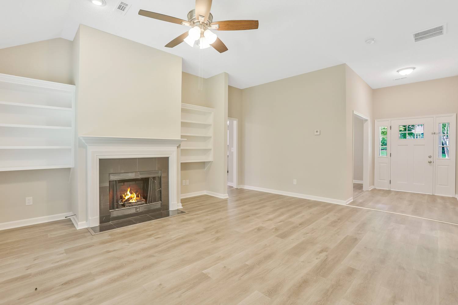 97 Maygold St photo 4