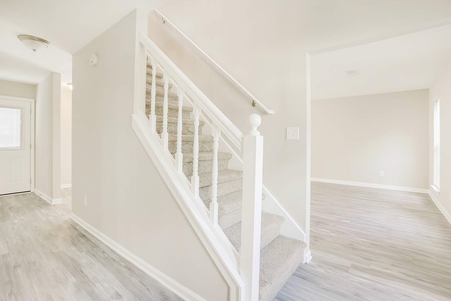 478 Sherwood Cir photo 5