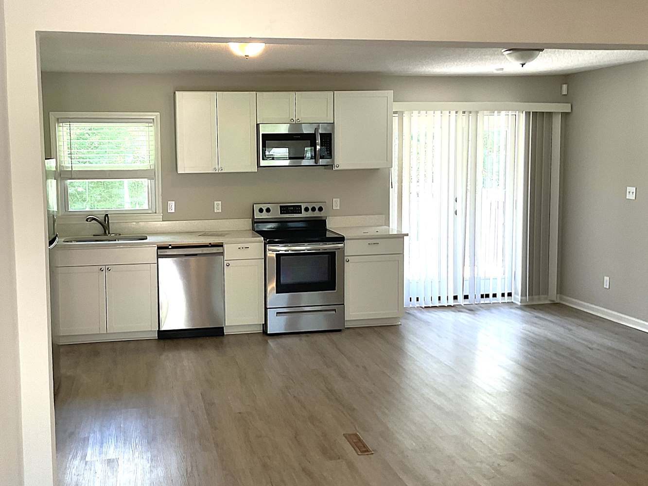 1833 Rollingwood Dr Se photo 4