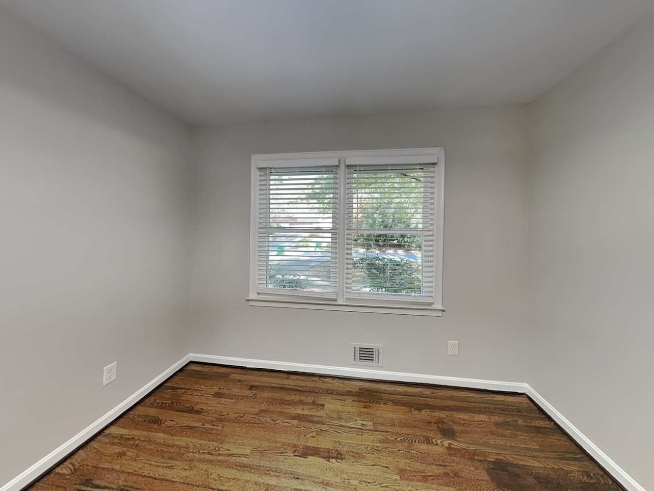 3439 Alcan Way photo 5