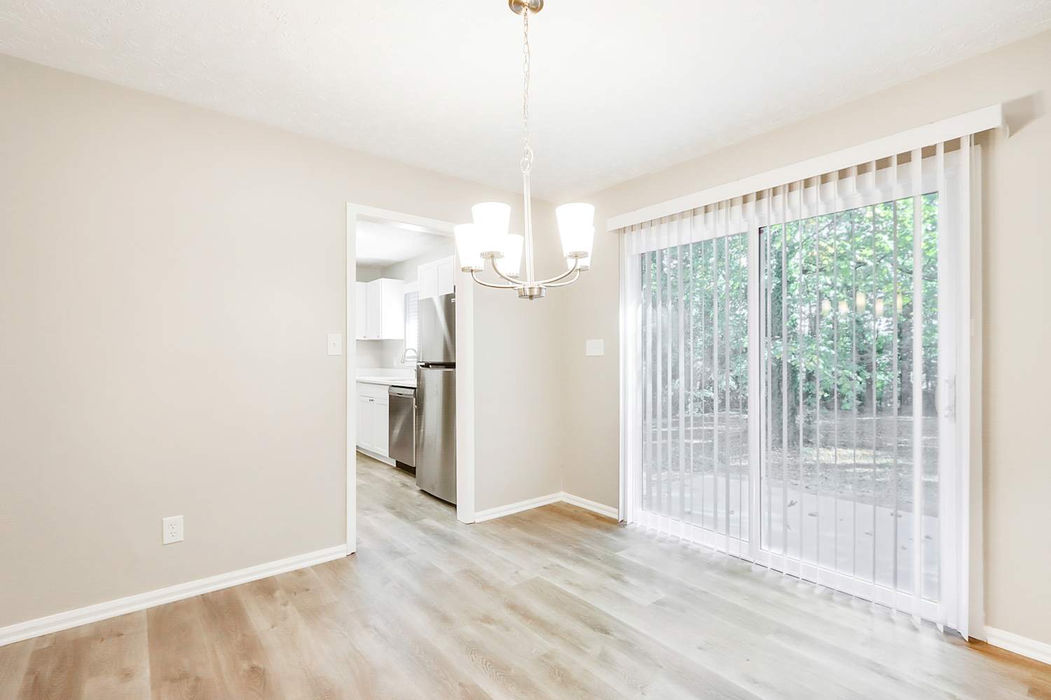 5779 Simone Dr photo 4