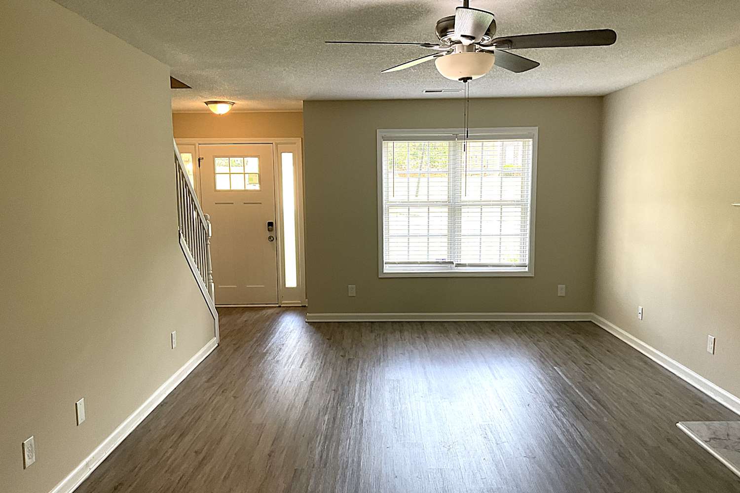 675 Clemson Ln photo 2