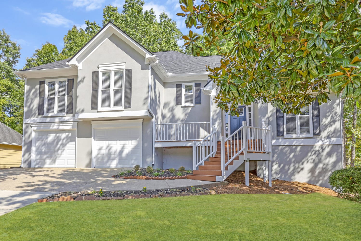 2447 Doubletree Dr photo 3