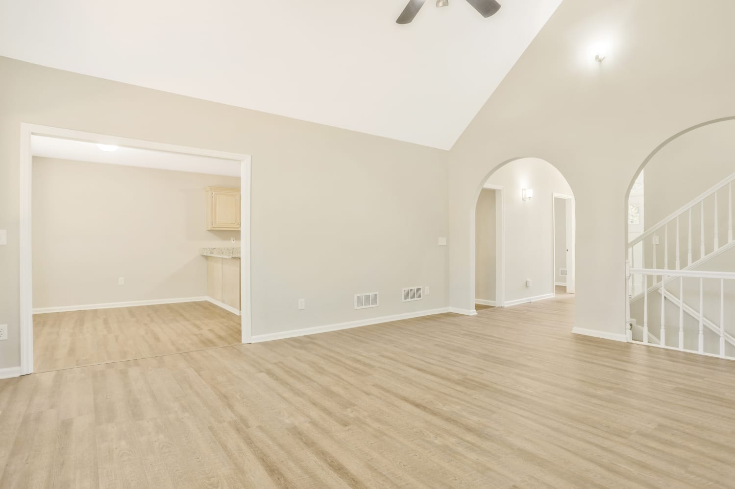 2447 Doubletree Dr photo 4