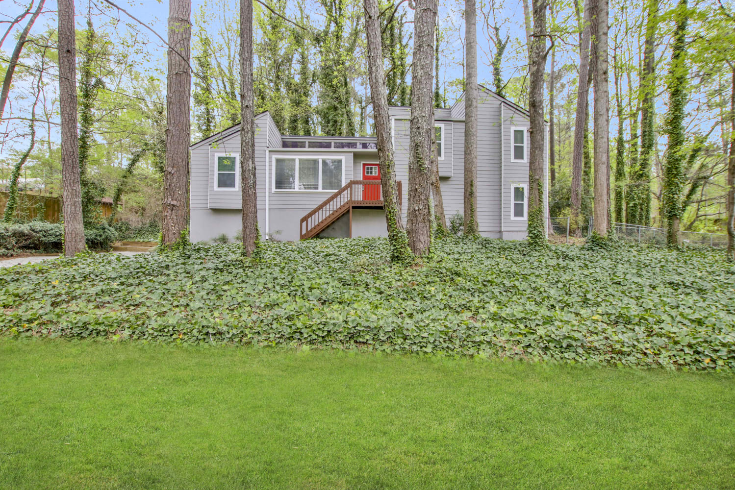 2980 Wayward Dr photo 2