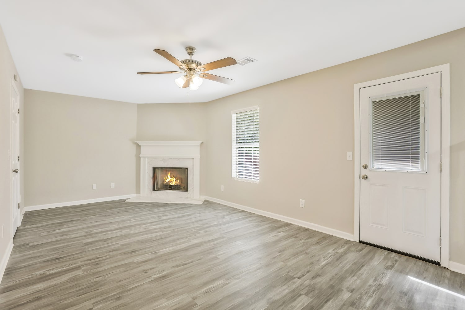 2201 Clayton Rdg photo 3