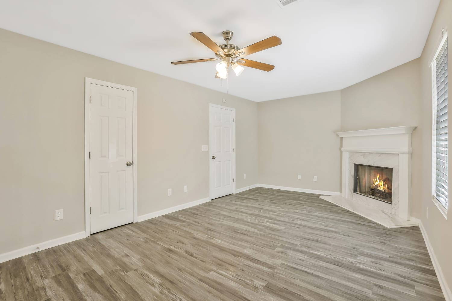 2201 Clayton Rdg photo 4