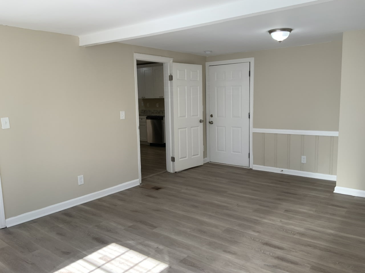 2493 Romain Way photo 3