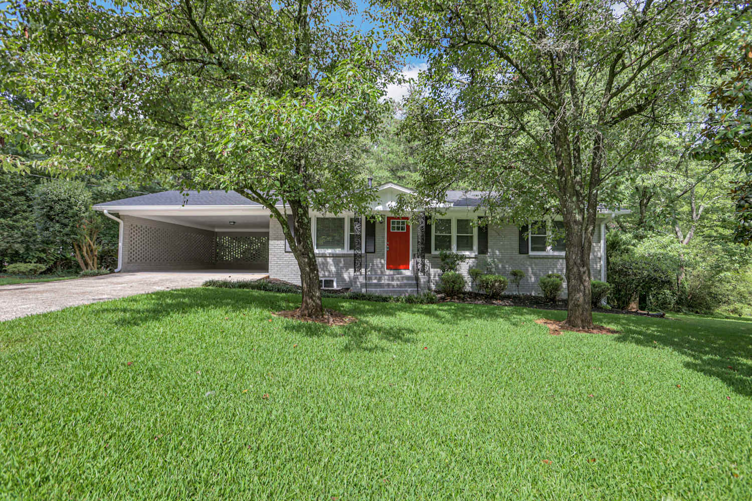 3126 Holbrook Dr Sw photo 2