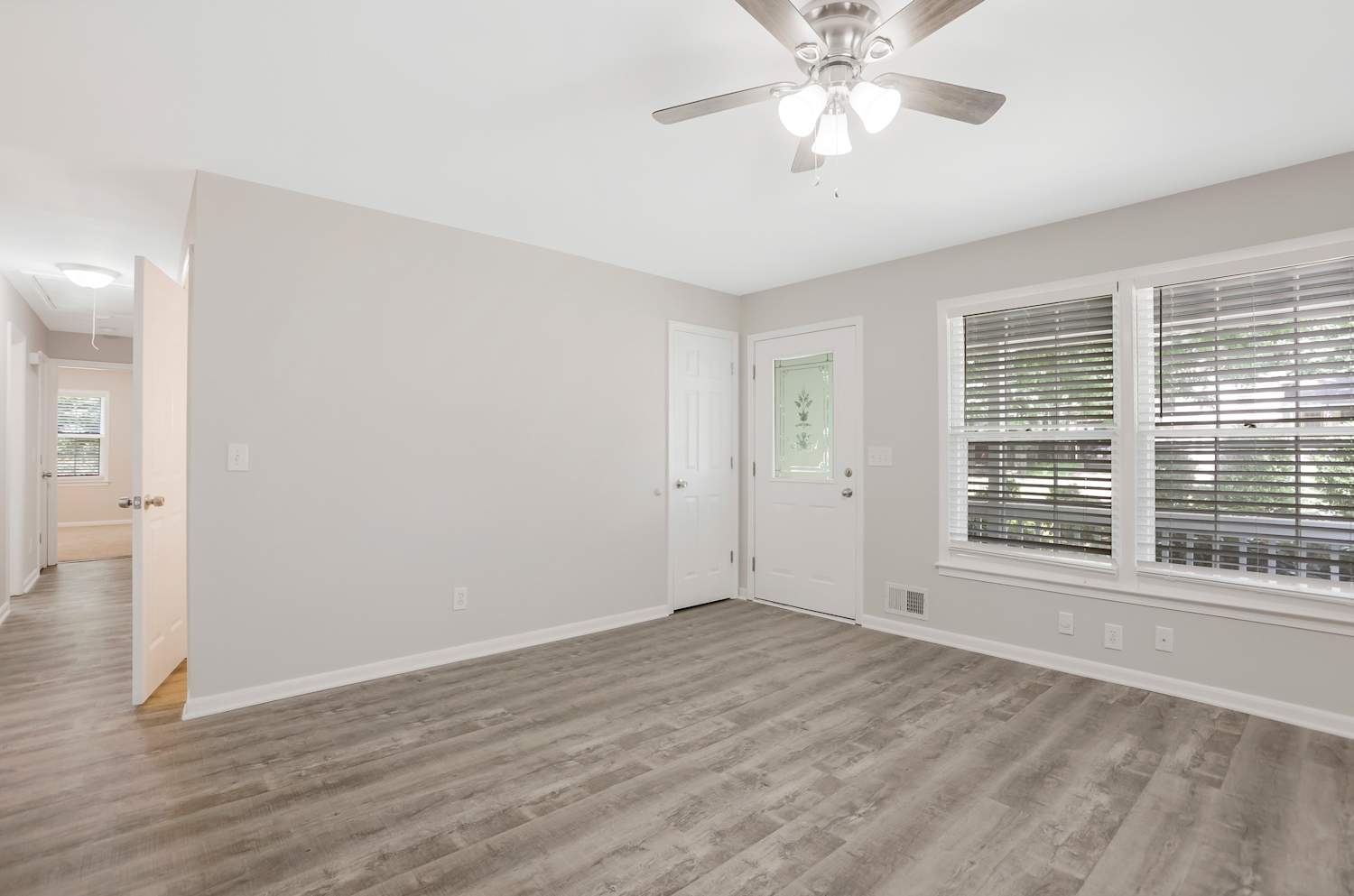 2010 Carriage Way photo 5
