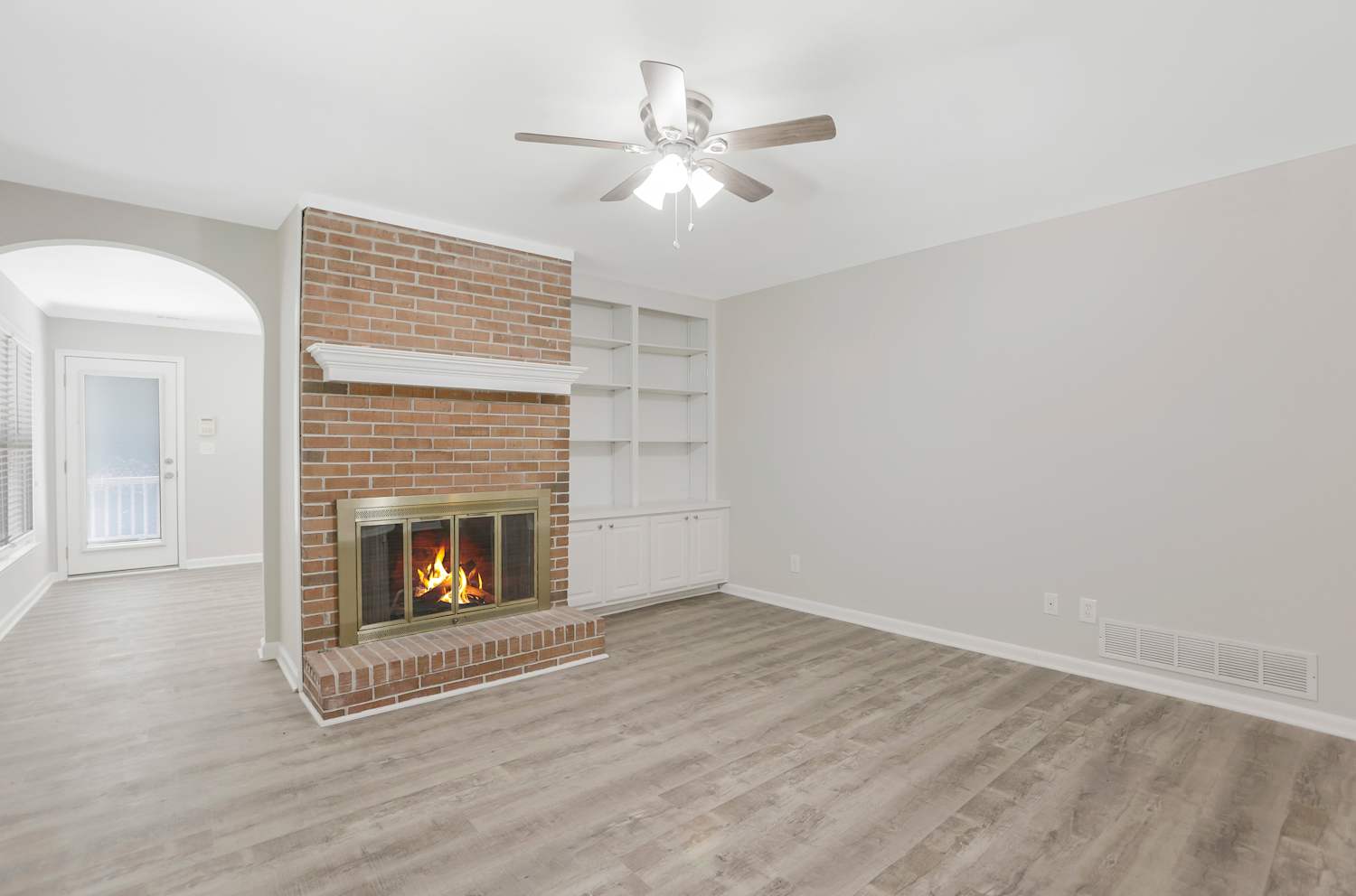 2010 Carriage Way photo 4