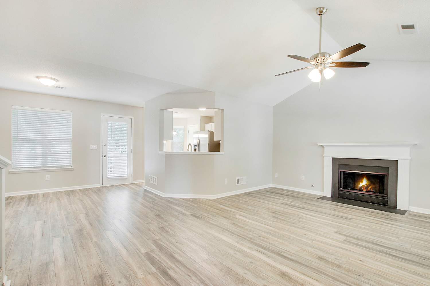 1753 Woodvine Ct Nw photo 2