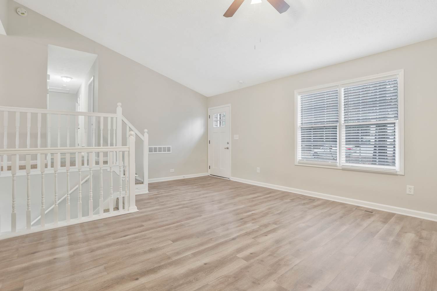 81 Katie Dr photo 3