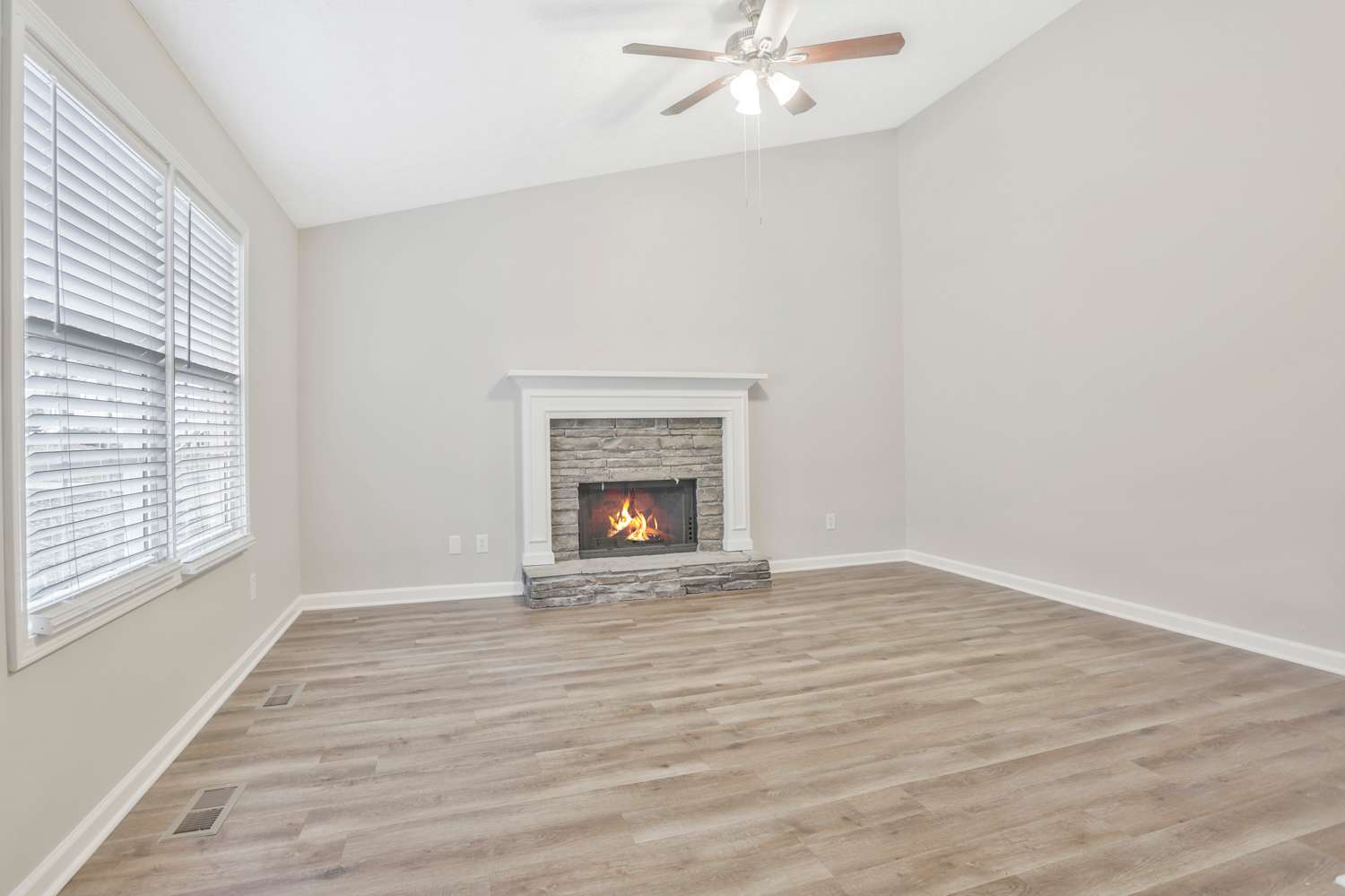 81 Katie Dr photo 4