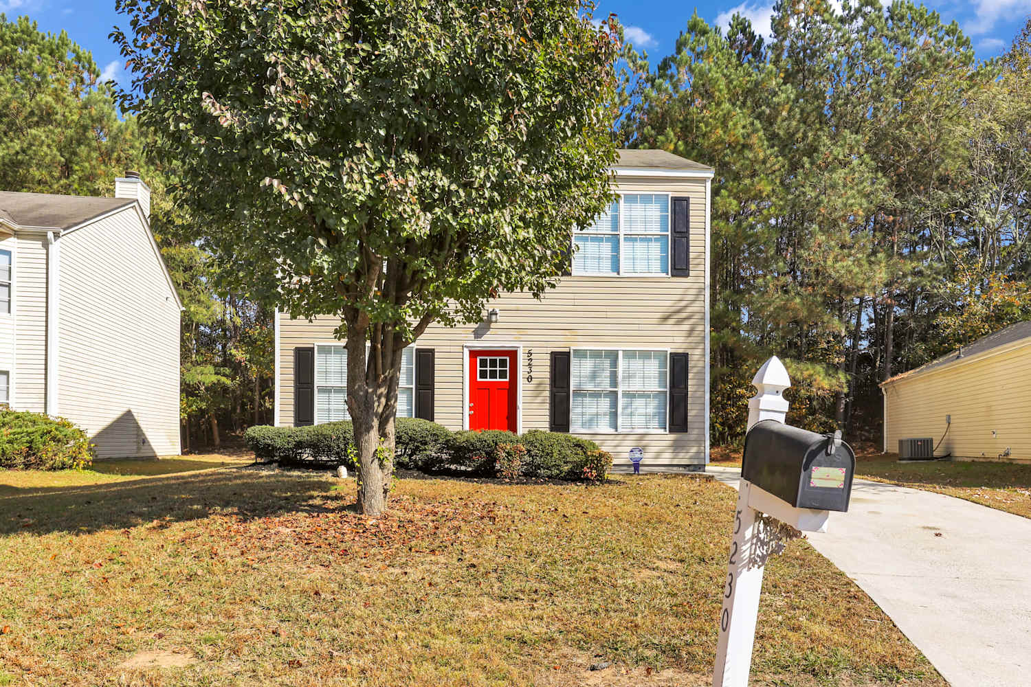 5230 Alexander St photo 2