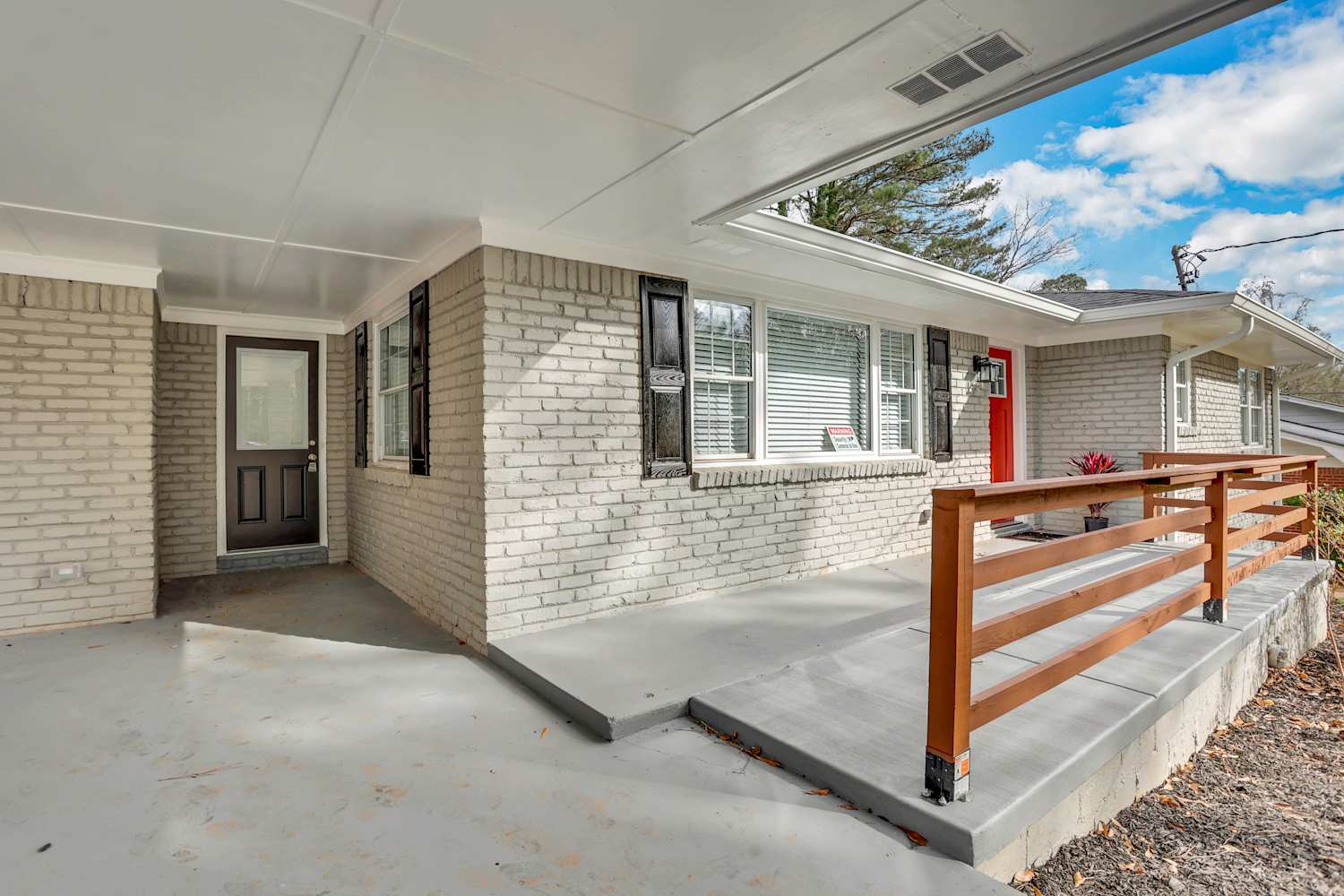 2160 Shamrock Dr photo 4