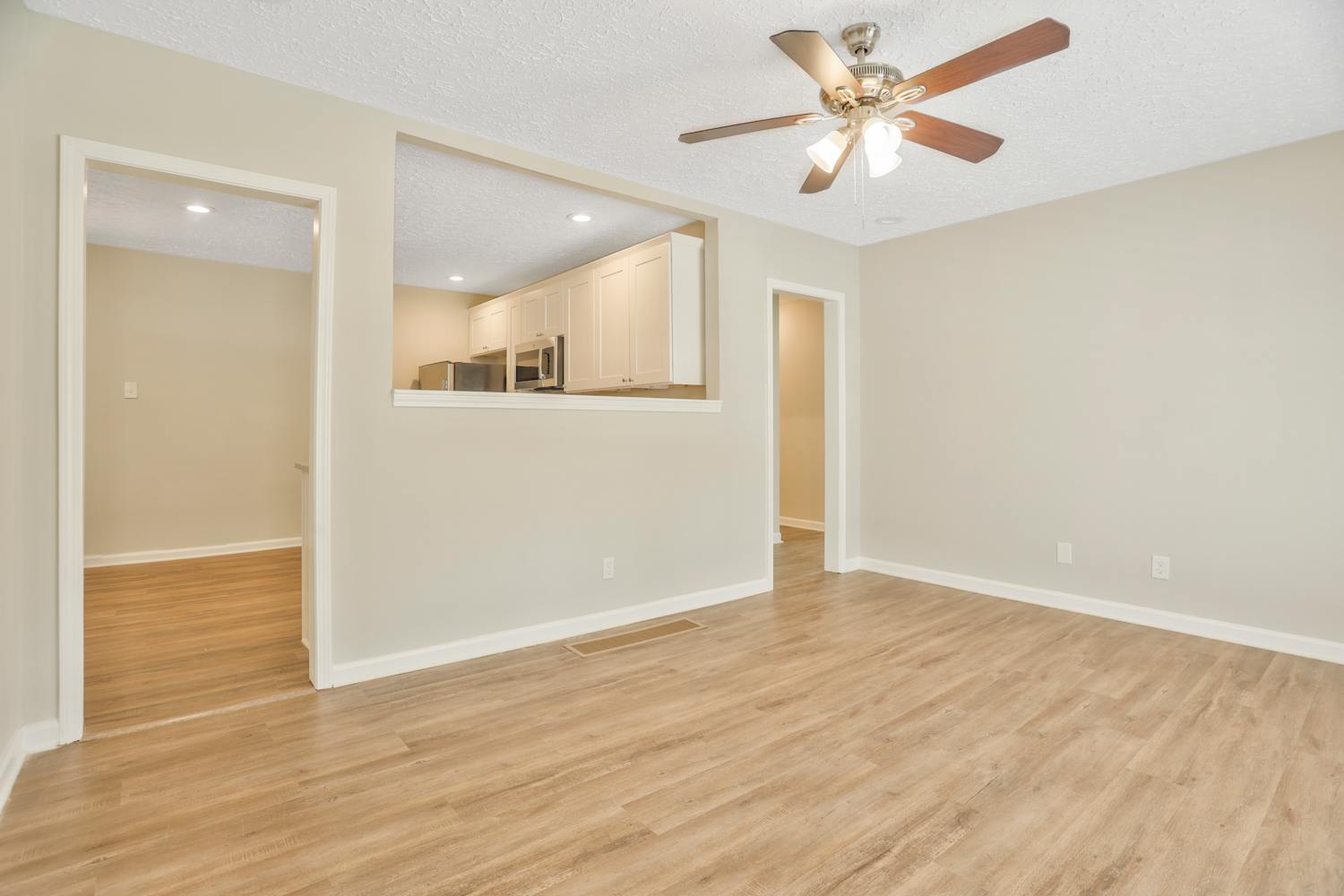 411 Forrest Ridge Dr Nw photo 5