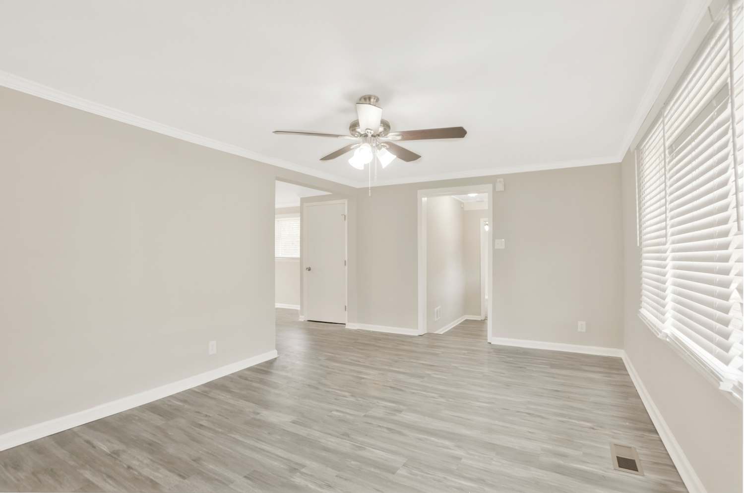 3447 Jackson Dr photo 5