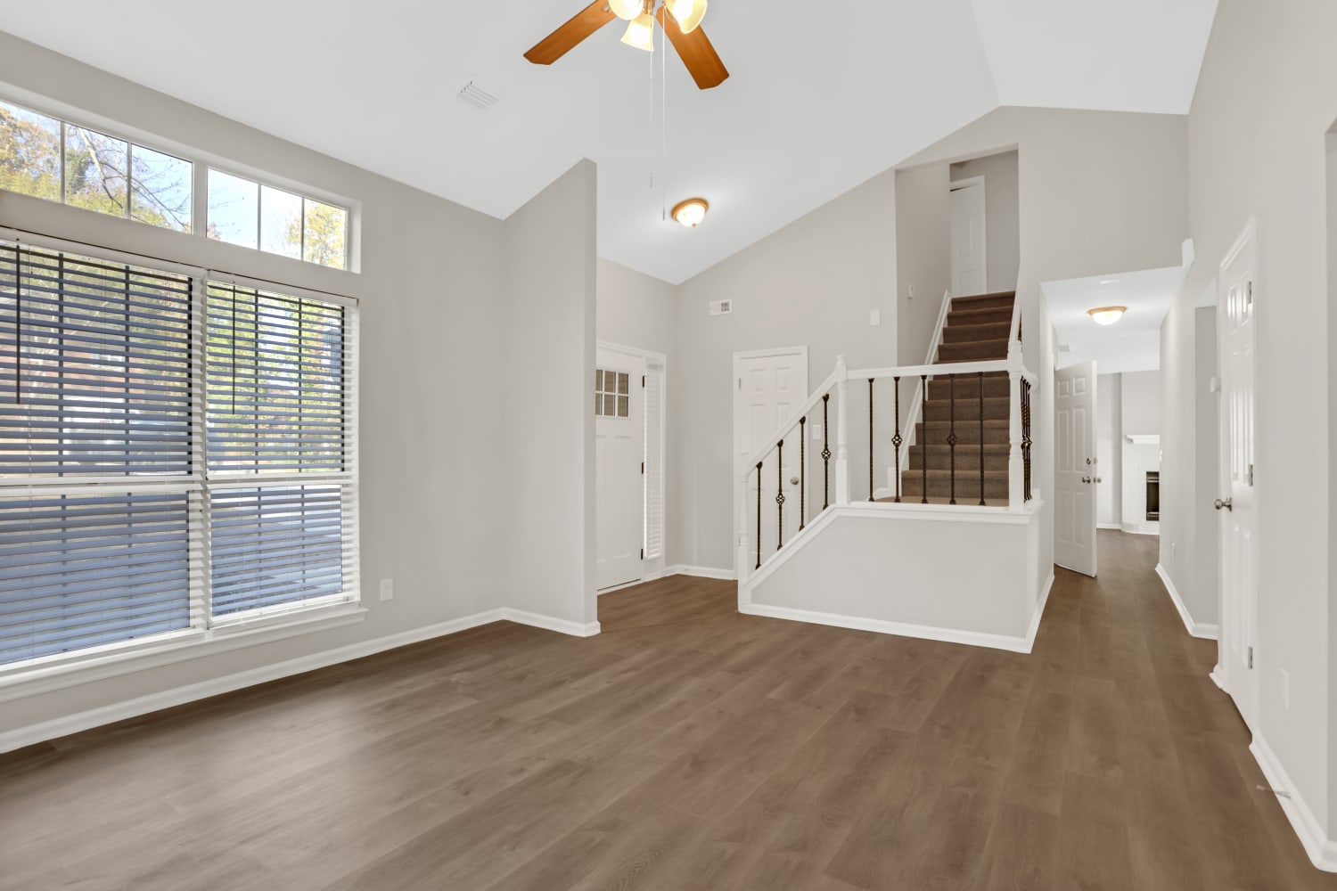 2771 Treehouse Ln photo 4