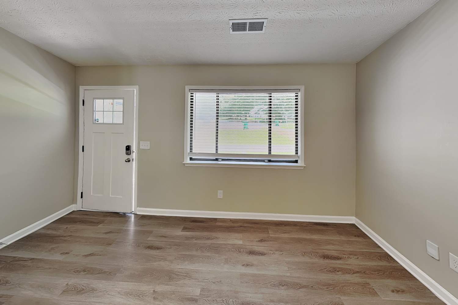 535 Zachary Ct photo 5