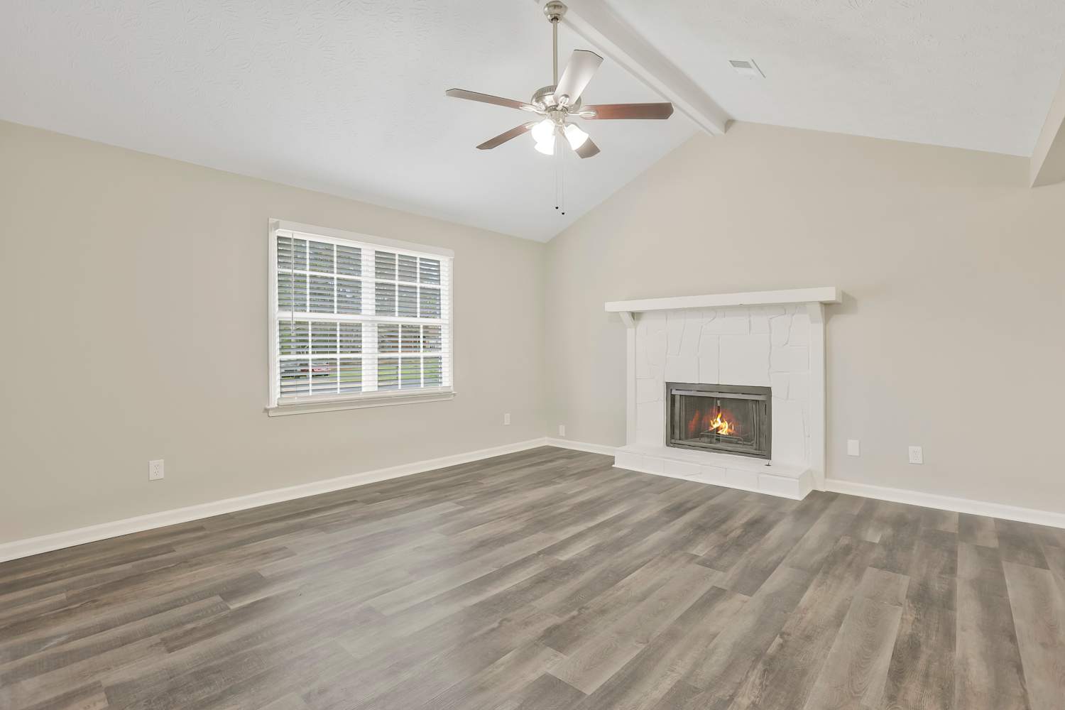 145 W Forest Dr photo 4