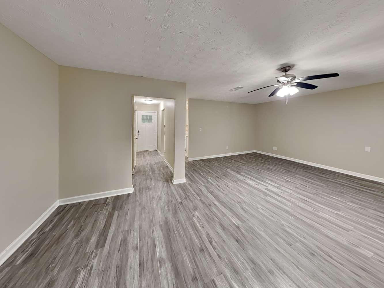 210 Hunt Ridge Dr photo 4
