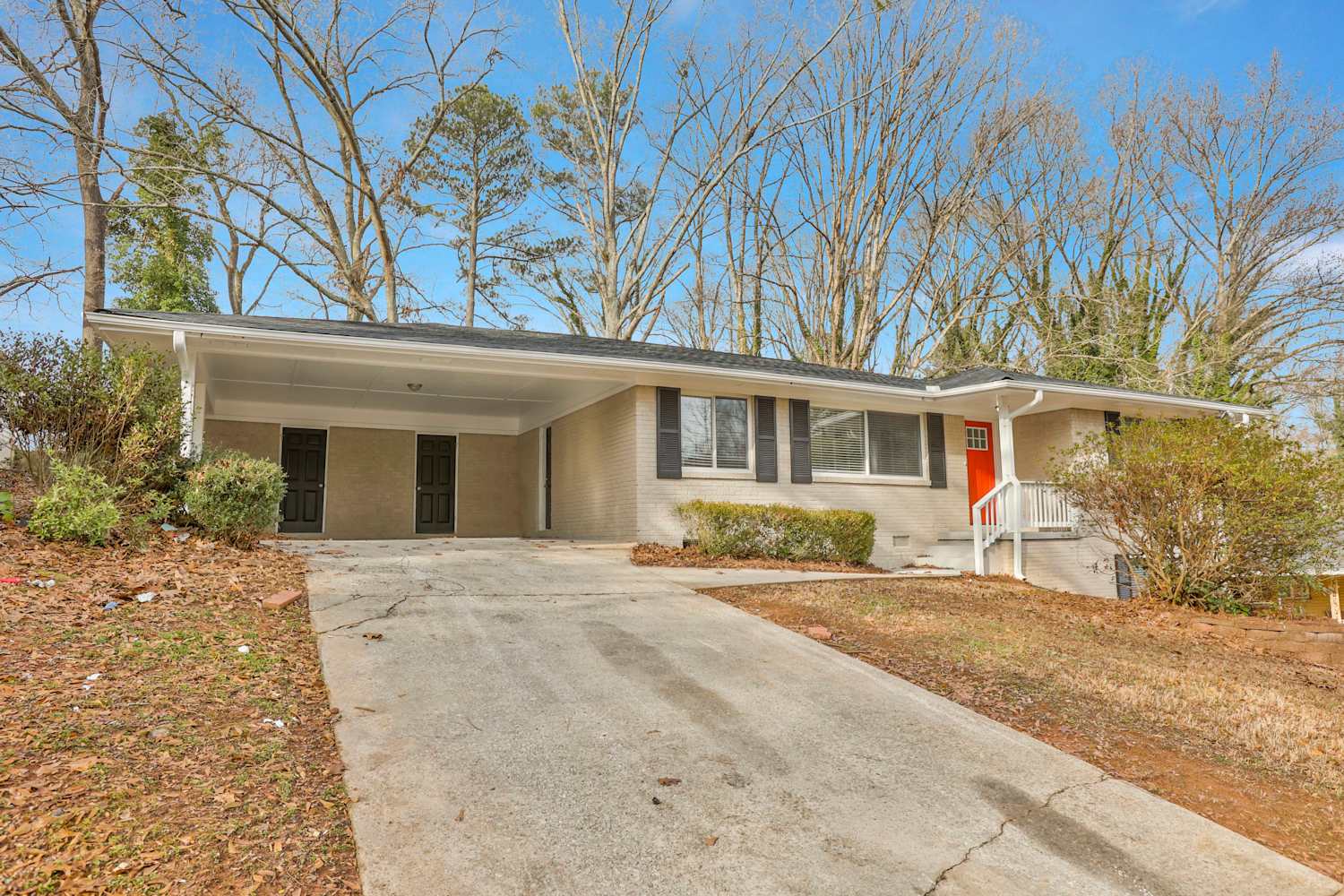 3140 Columbia Woods Dr photo 2