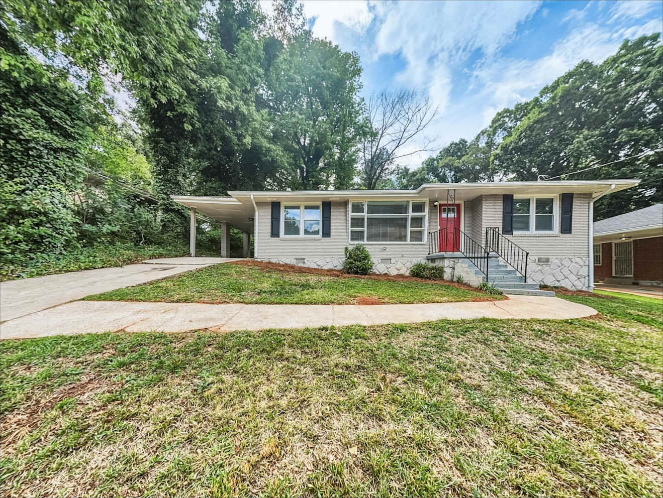 1959 Laurel Ln photo 3
