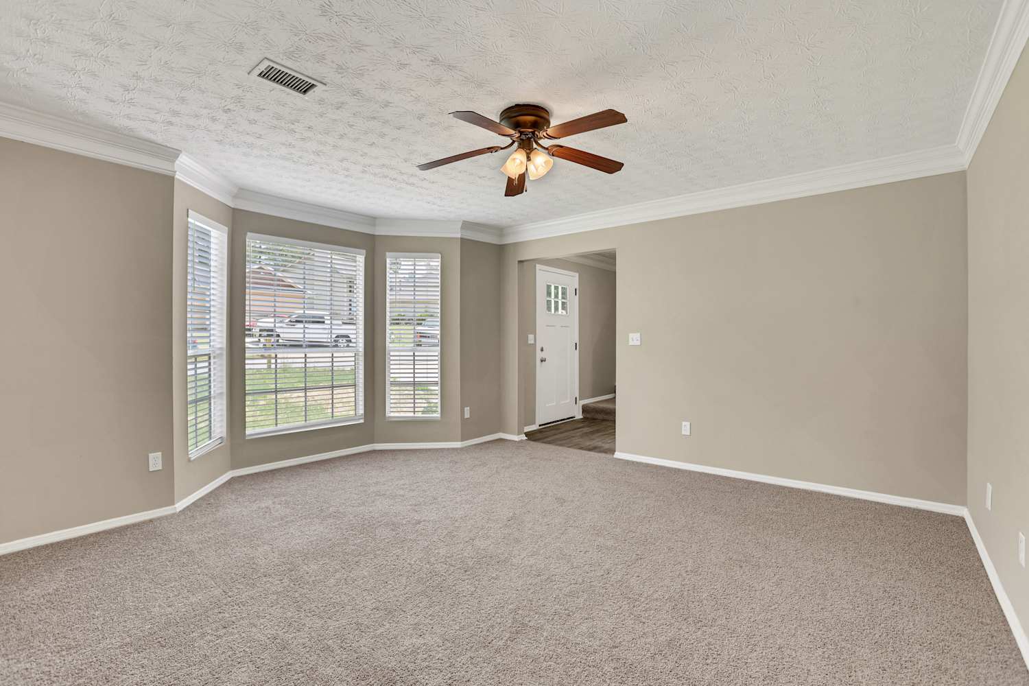 4927 Windsor Downs Ln photo 2