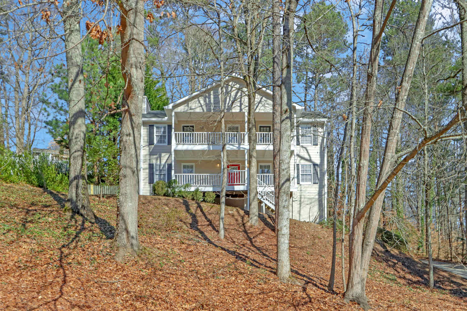 3775 Rivaridge Dr photo 3