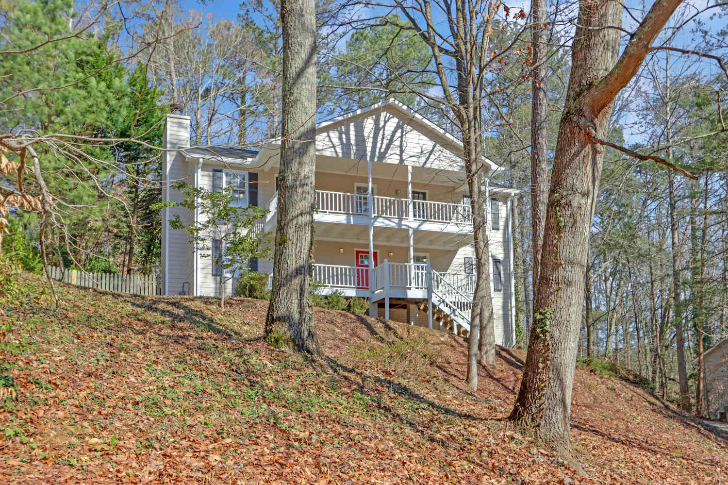 3775 Rivaridge Dr photo 2