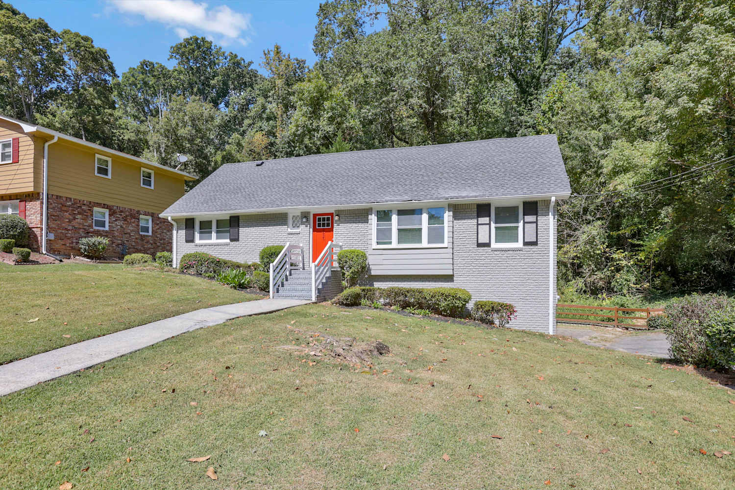 2635 Arrowood Dr photo 2