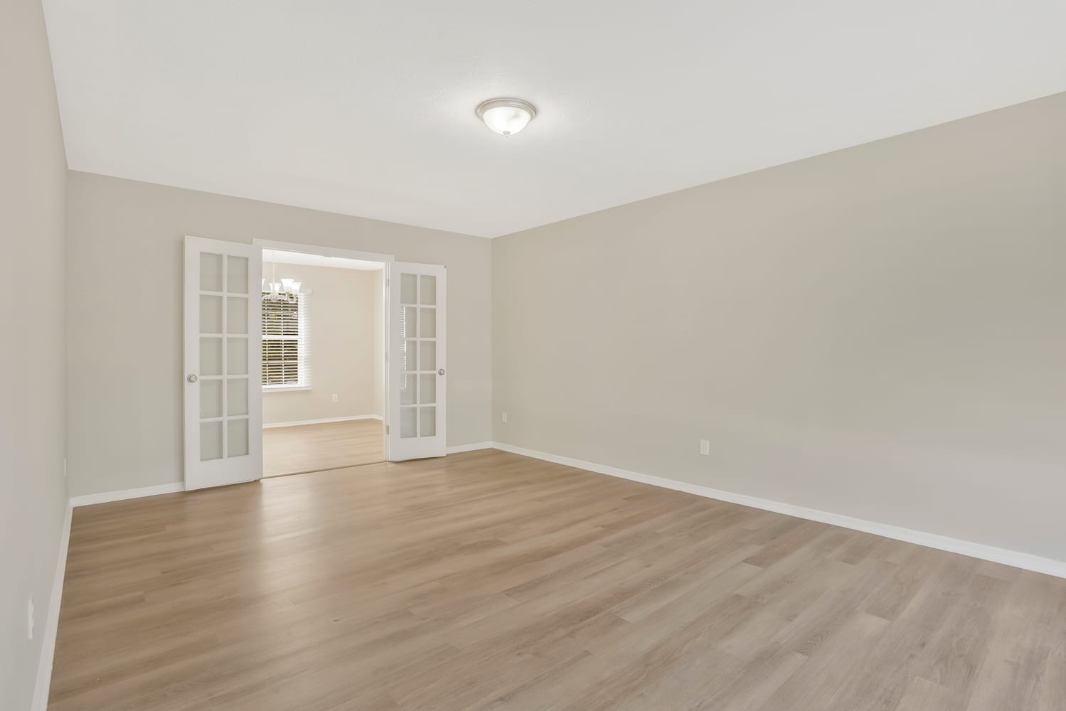 1141 Shady Creek Dr photo 3