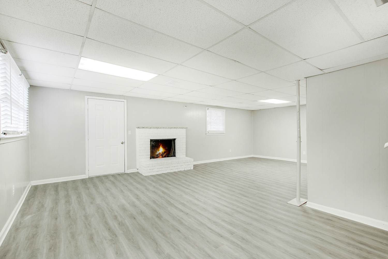 7280 Hollyhock Dr photo 2