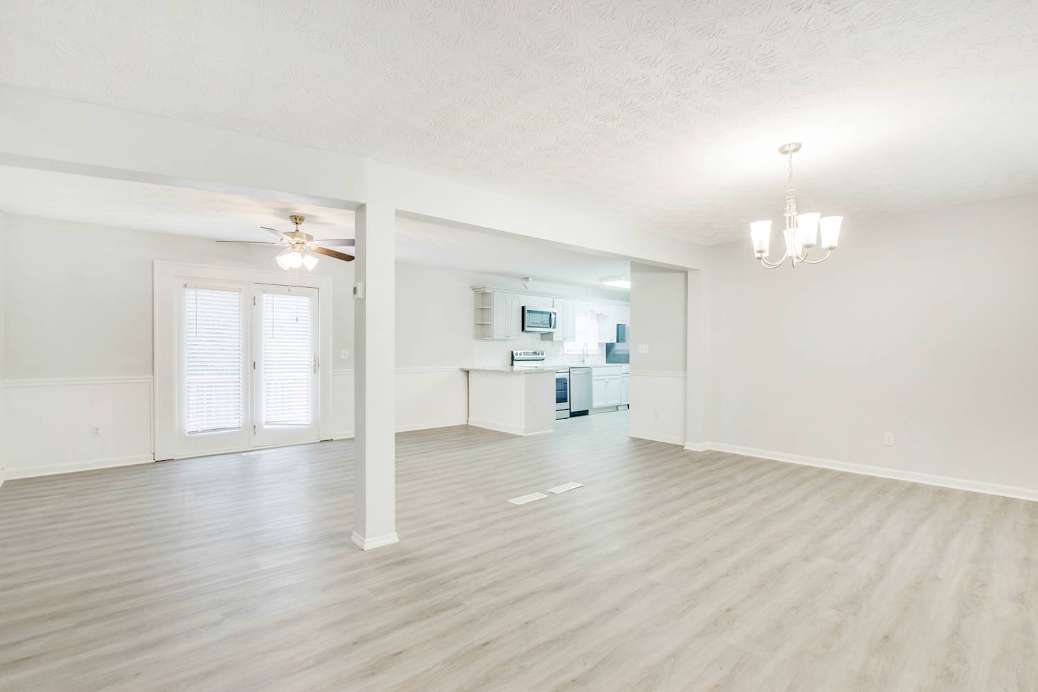 7280 Hollyhock Dr photo 3