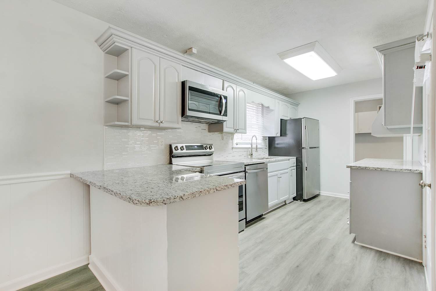 7280 Hollyhock Dr photo 4