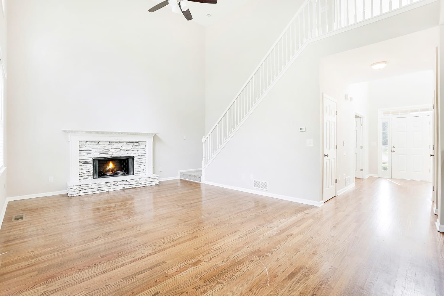 1413 Amberton Way photo 5