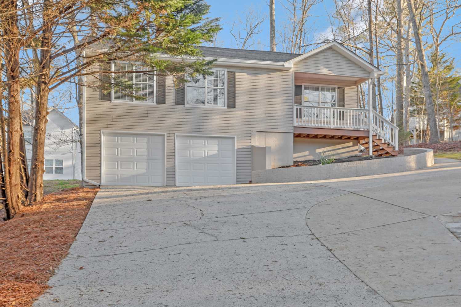 3335 Catalina Dr photo 2