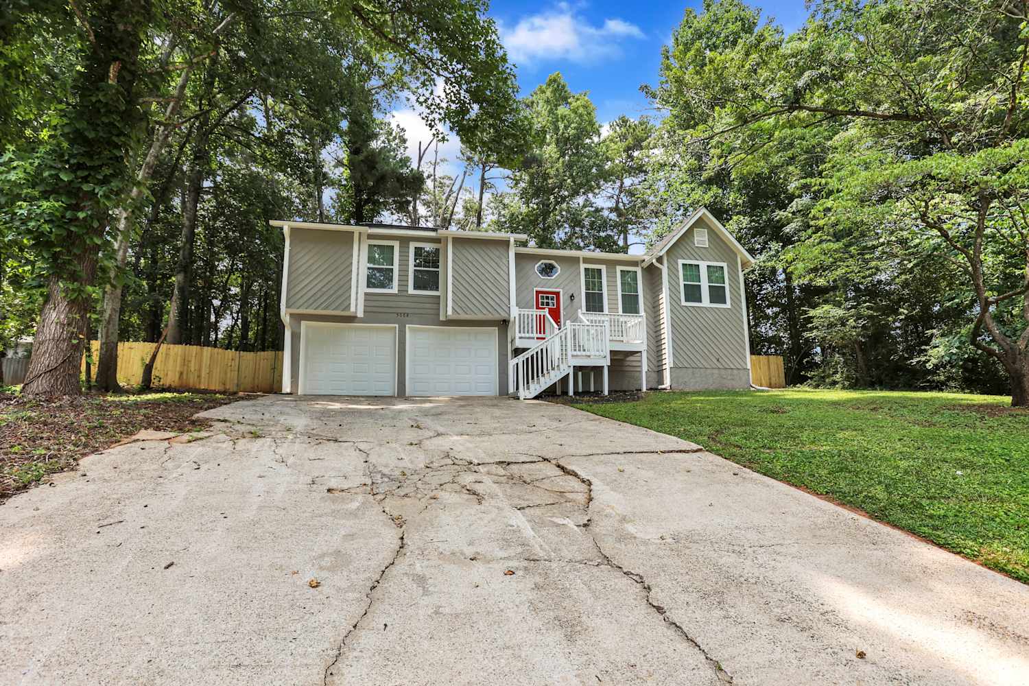 5088 Heritage Valley Dr photo 2