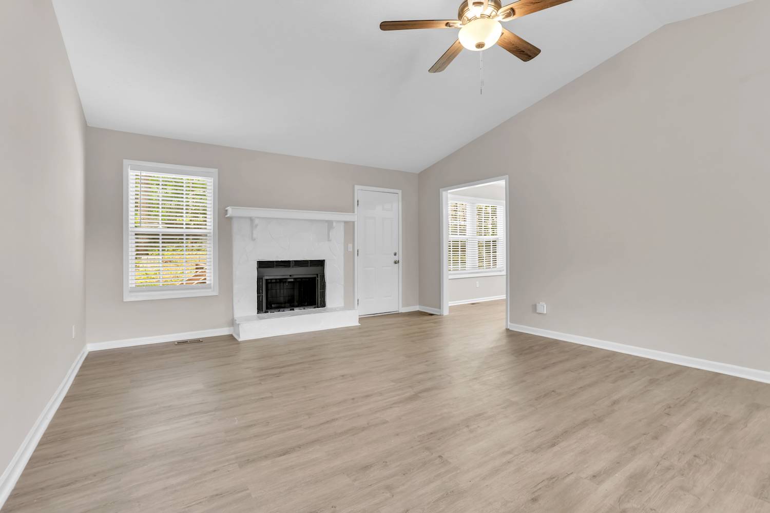 5088 Heritage Valley Dr photo 4