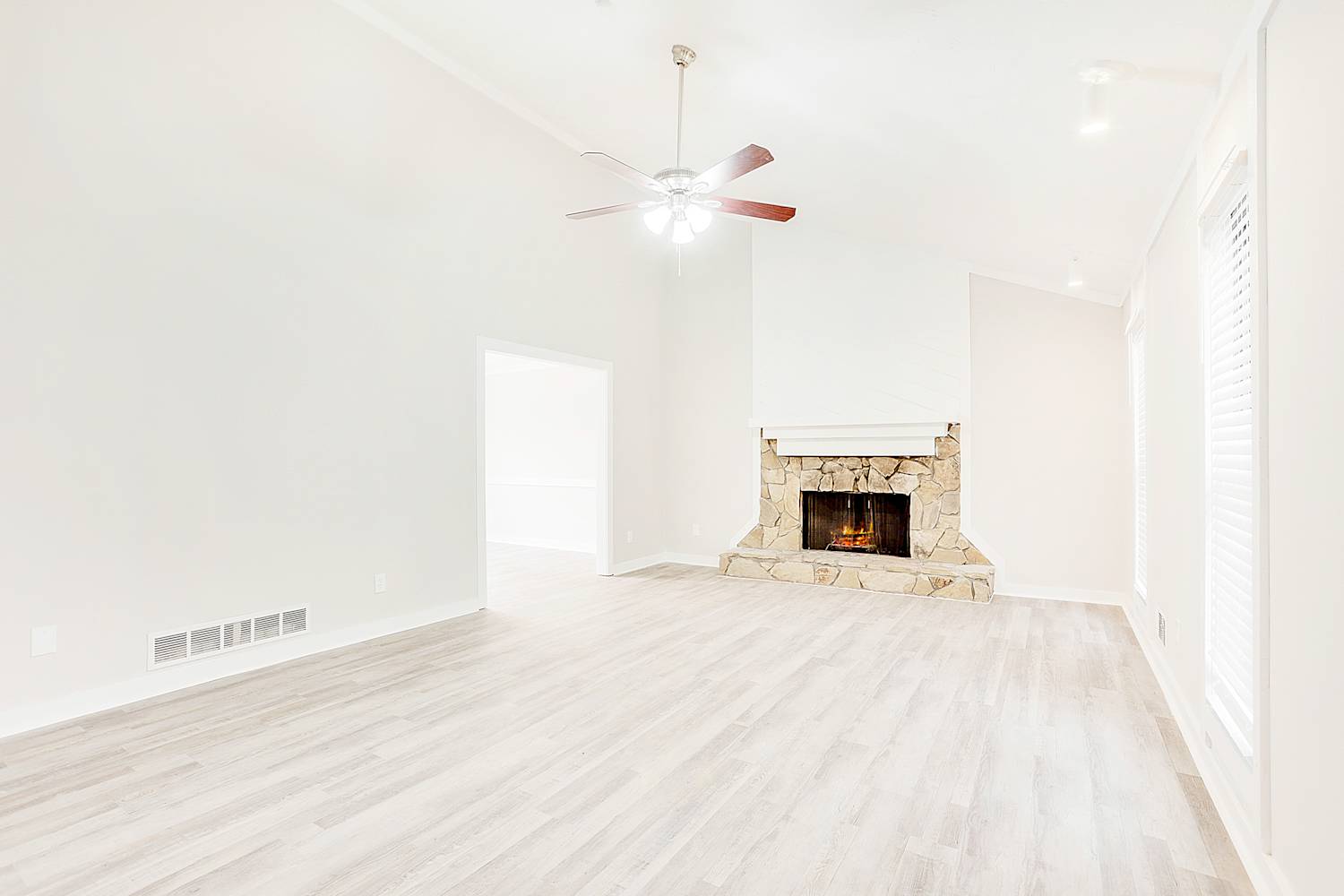 5218 Cumberland Way photo 4