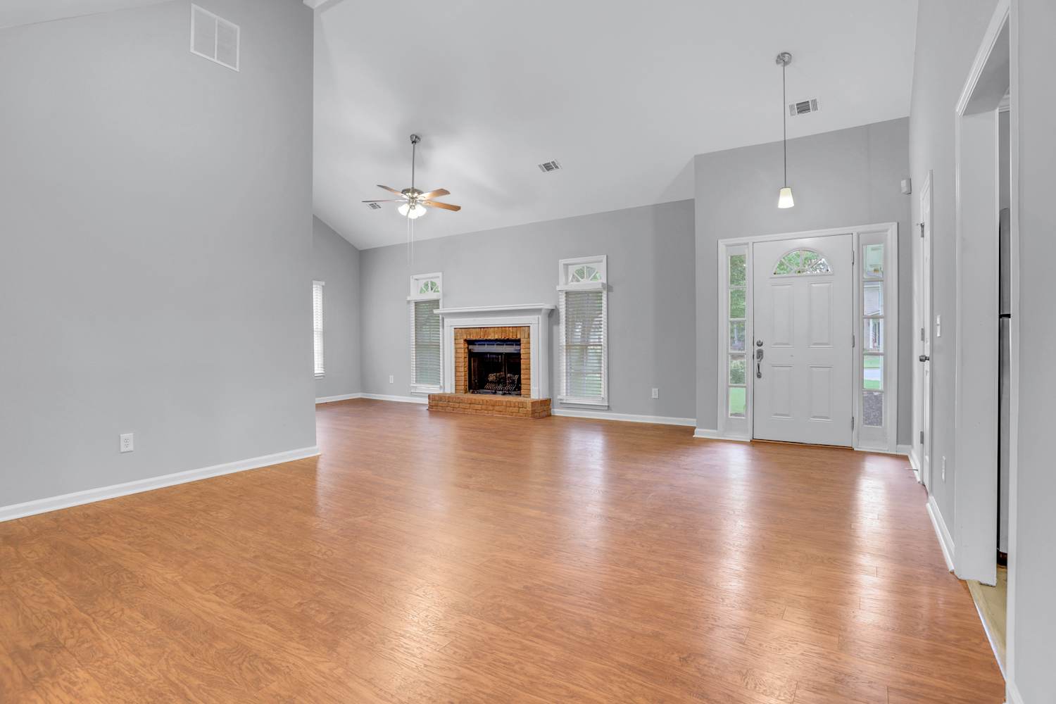 4201 Keheley Lake Dr Ne photo 5