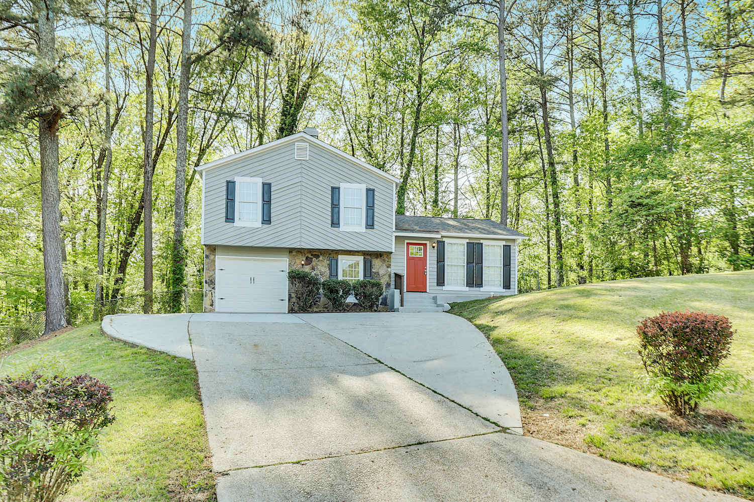 3835 Wood Path Dr photo 2
