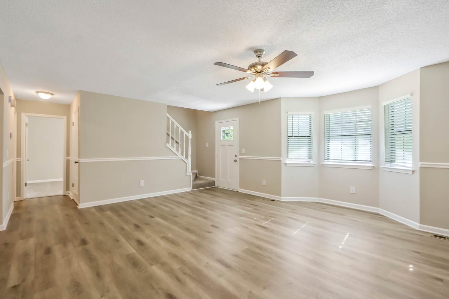 155 Russell Dr photo 4
