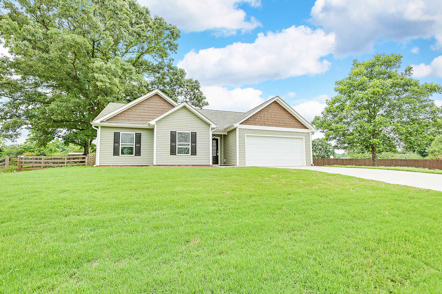 109 Kennedy Ln photo 3
