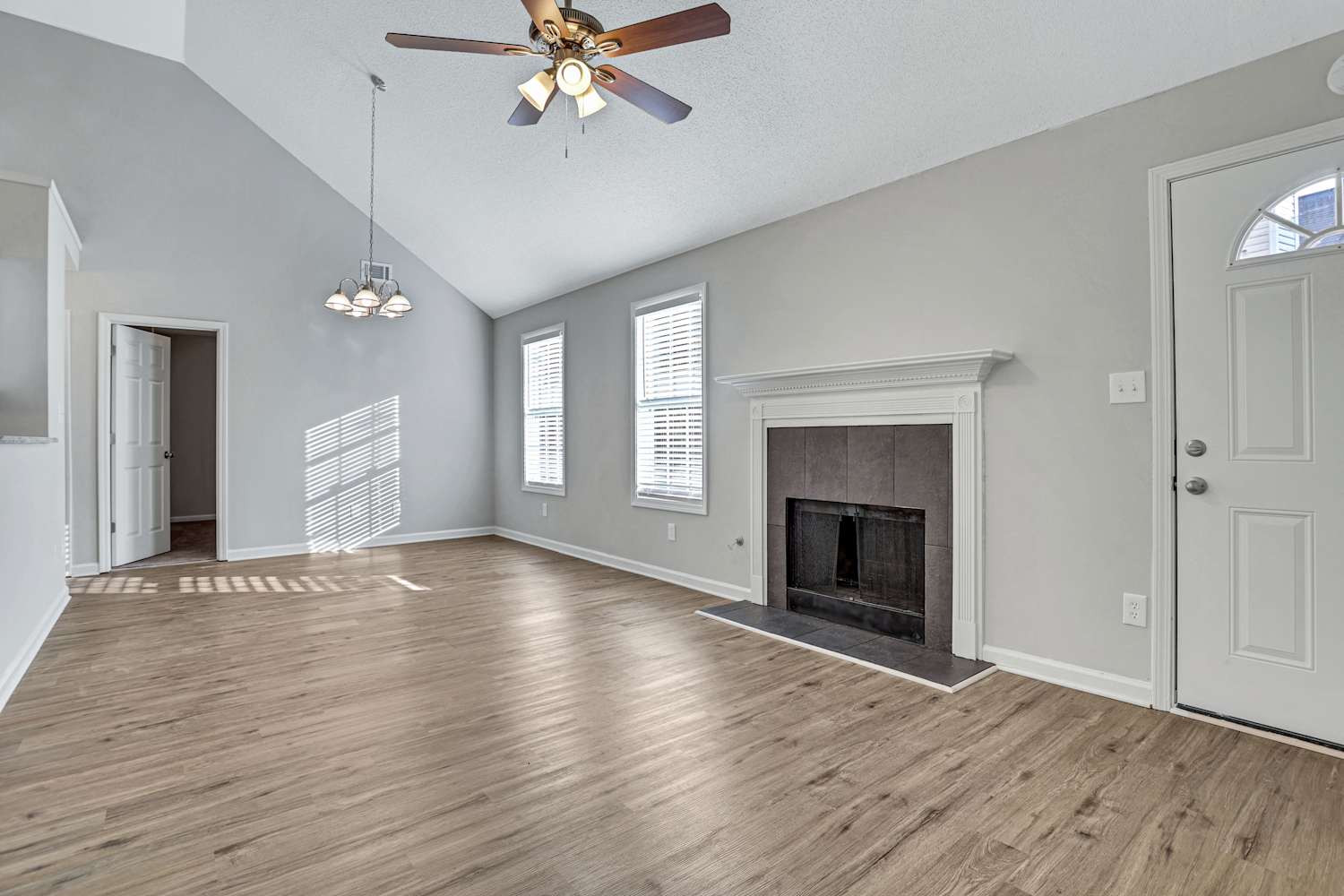 1092 Abington Ct photo 5