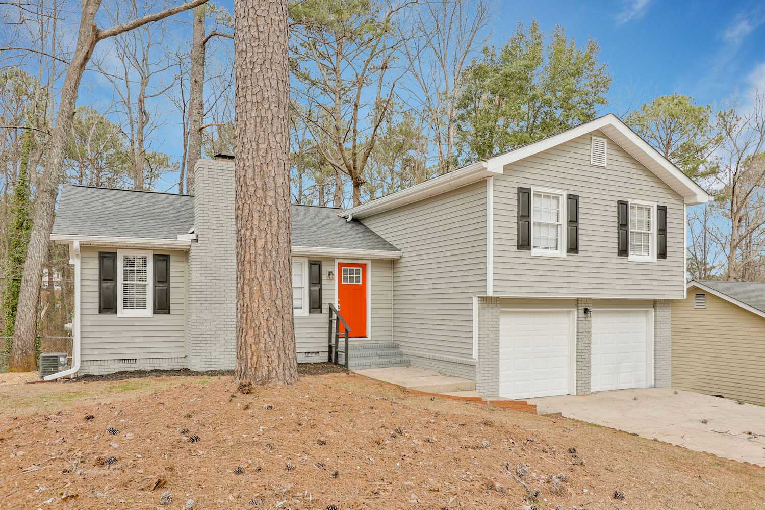 656 Almand Branch Rd Se photo 3