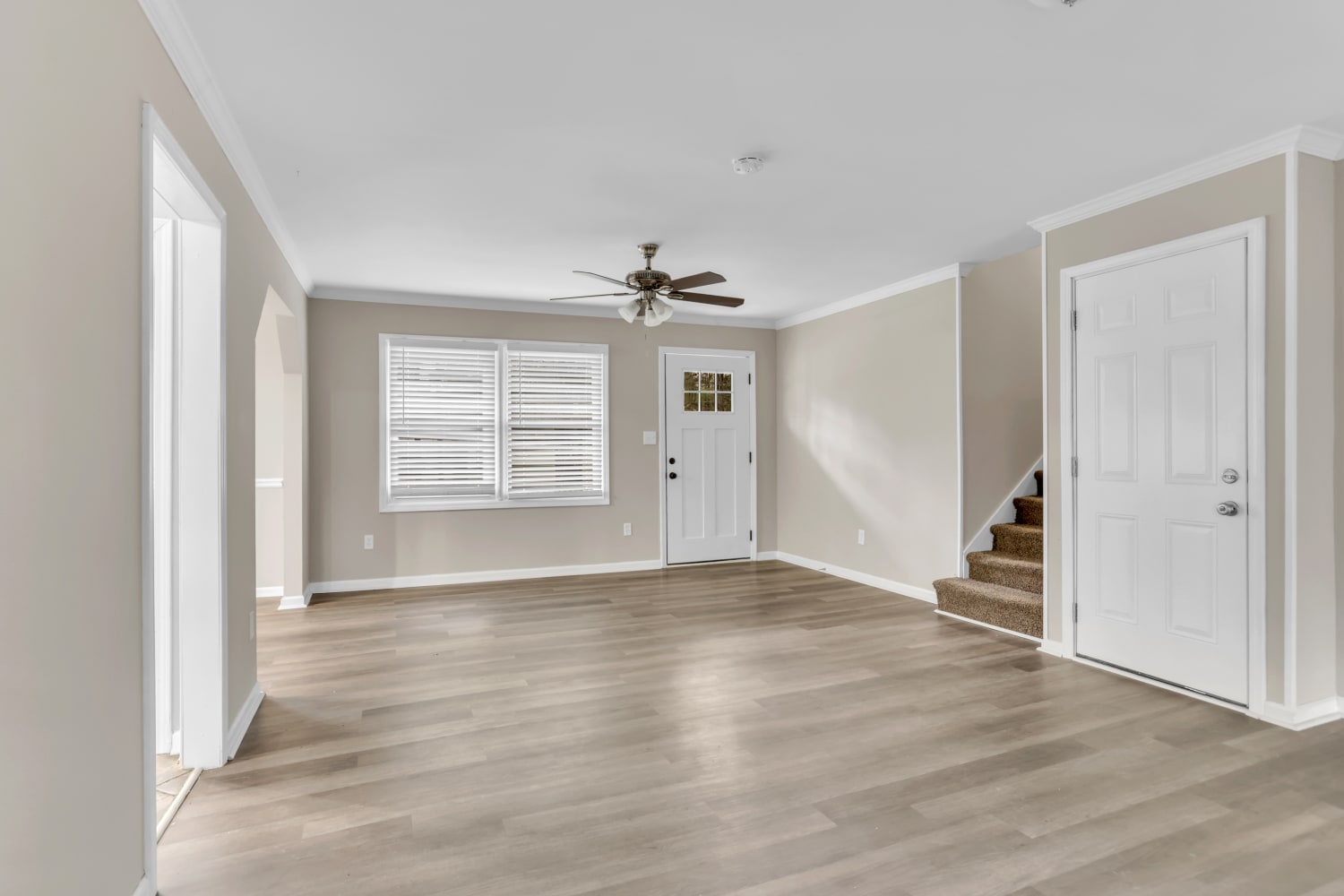 6609 Carmen Ct photo 4