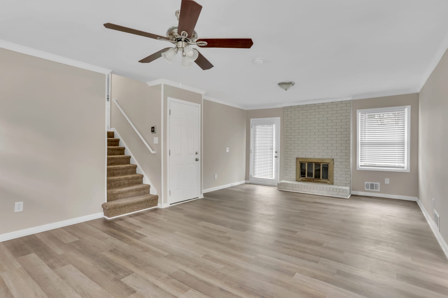 6609 Carmen Ct photo 3